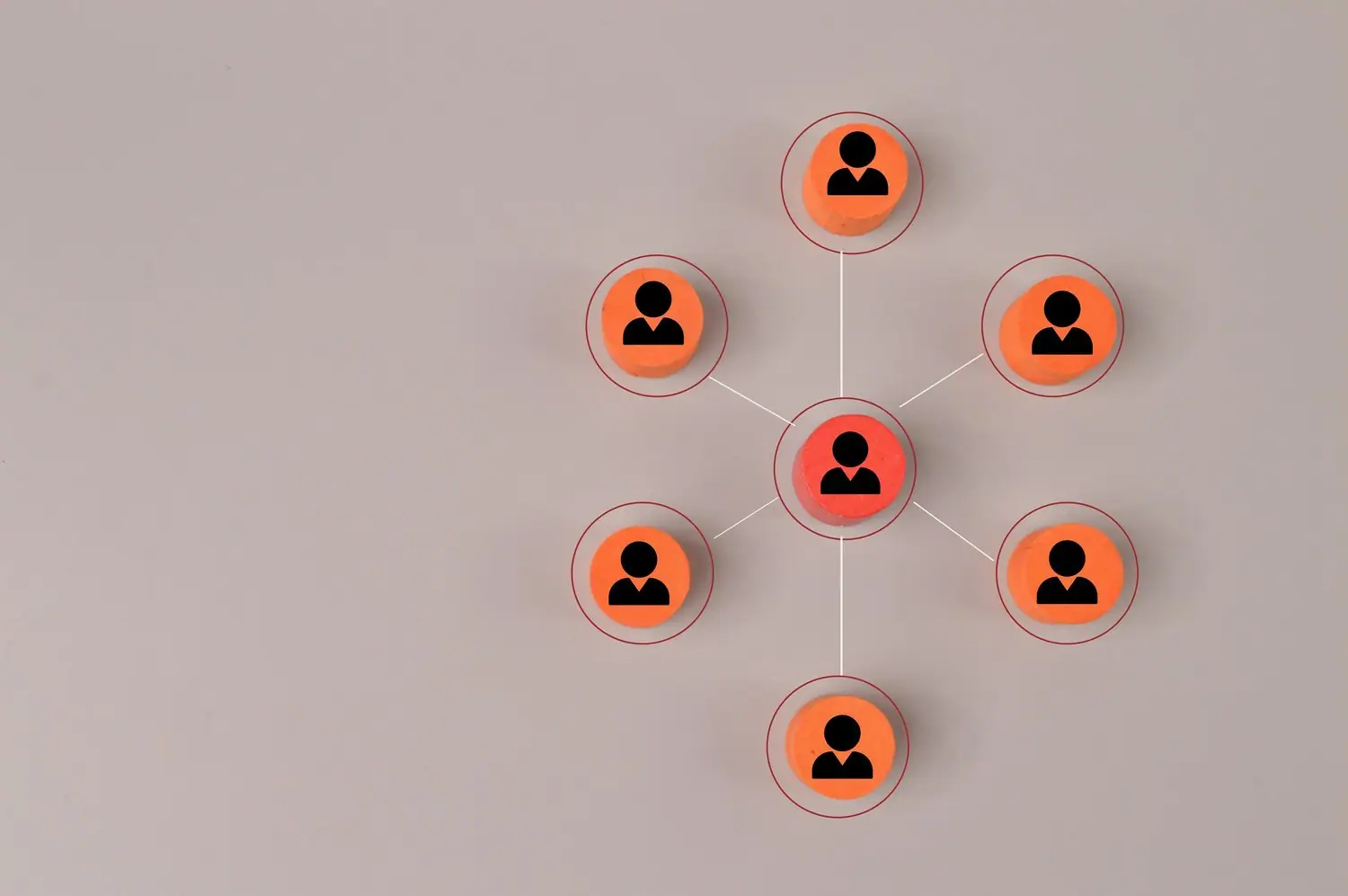 Modele outsourcingu w organizacjach zdecentralizowanych